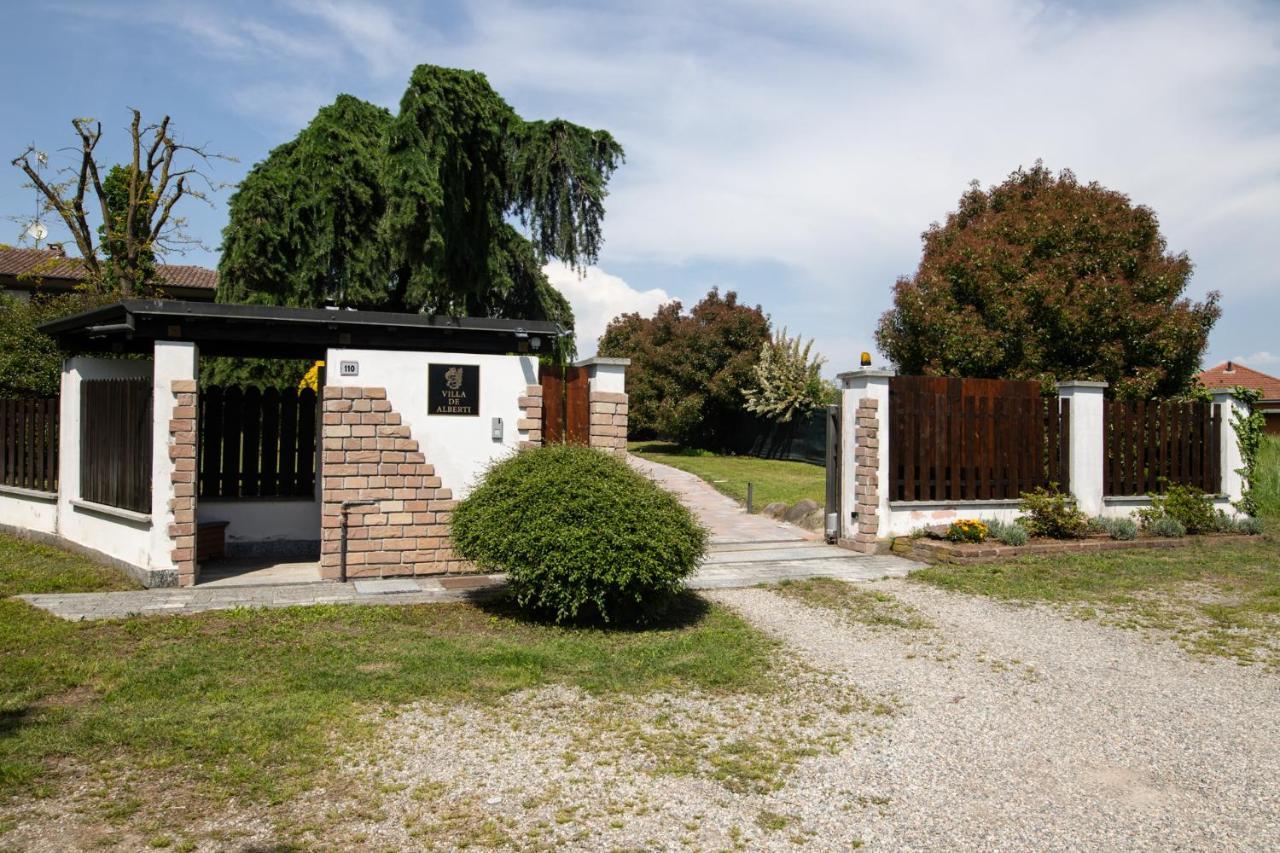 Villa De Alberti Vergiate Buitenkant foto